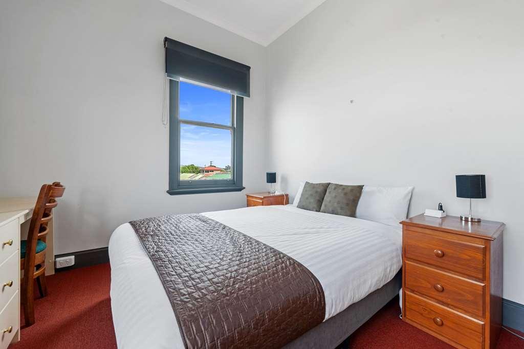 Comfort Inn The Pier Джорджтаун Номер фото