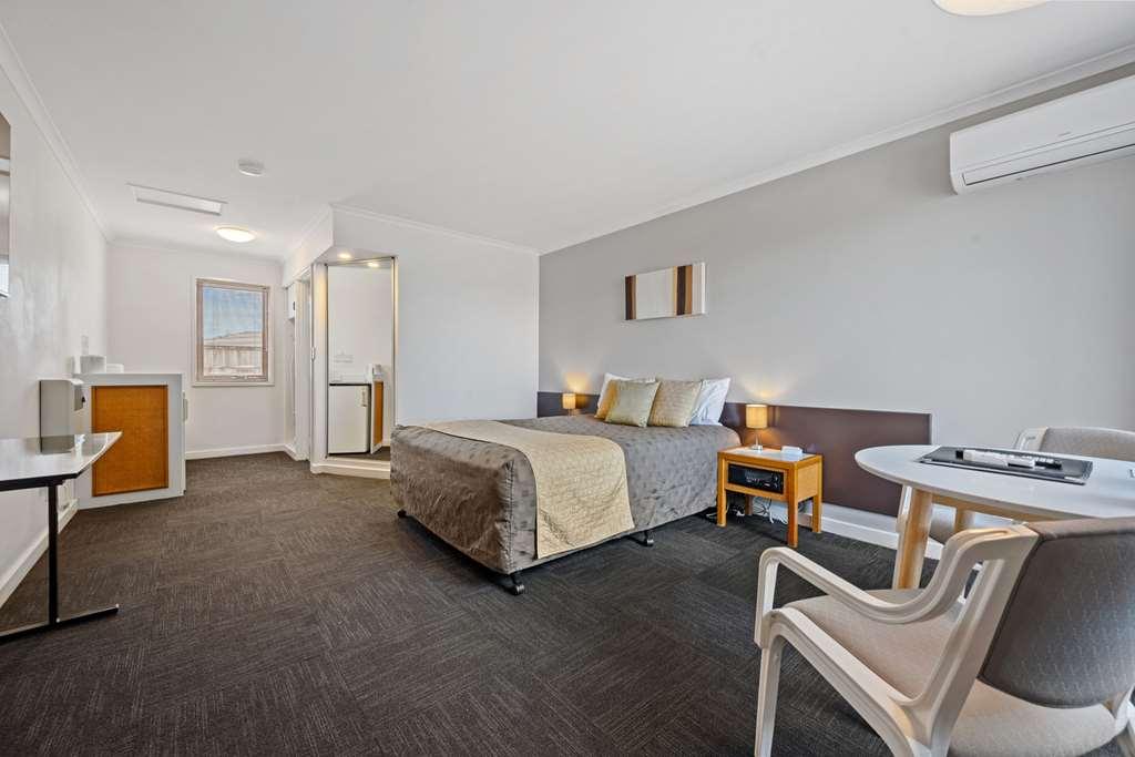 Comfort Inn The Pier Джорджтаун Номер фото